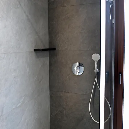 Janetta Nad Jeziorem